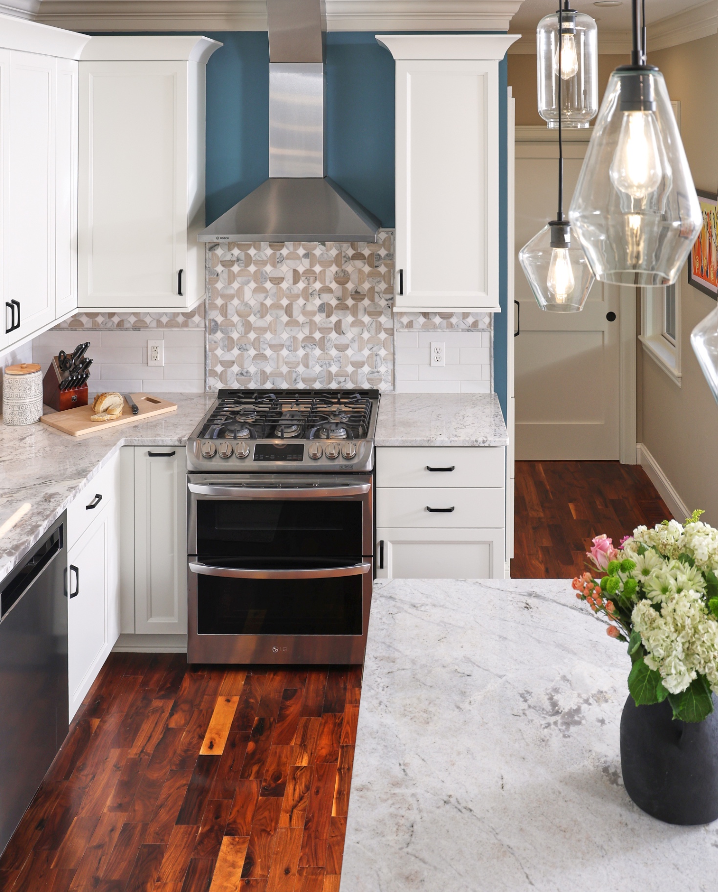 Armatage kitchen range and mosaic backsplash