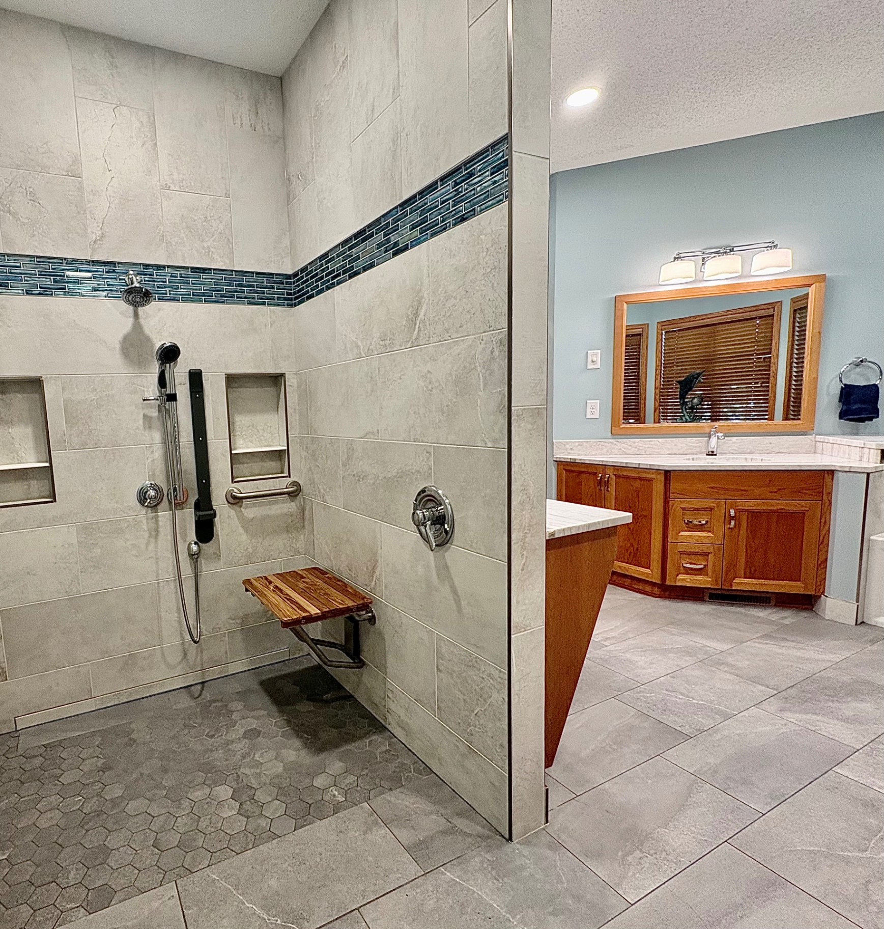 Oak Marsh Accessible Bathroom En Suite